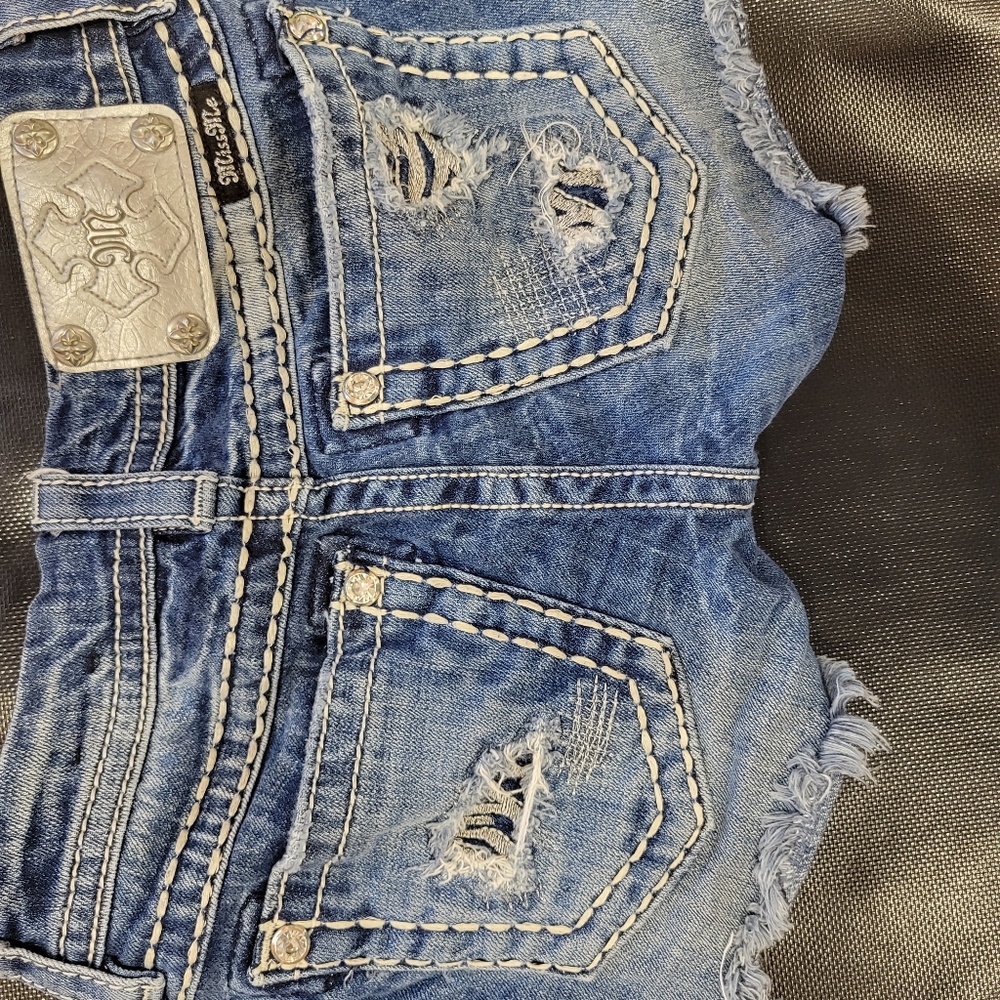 Miss me shorts size 25